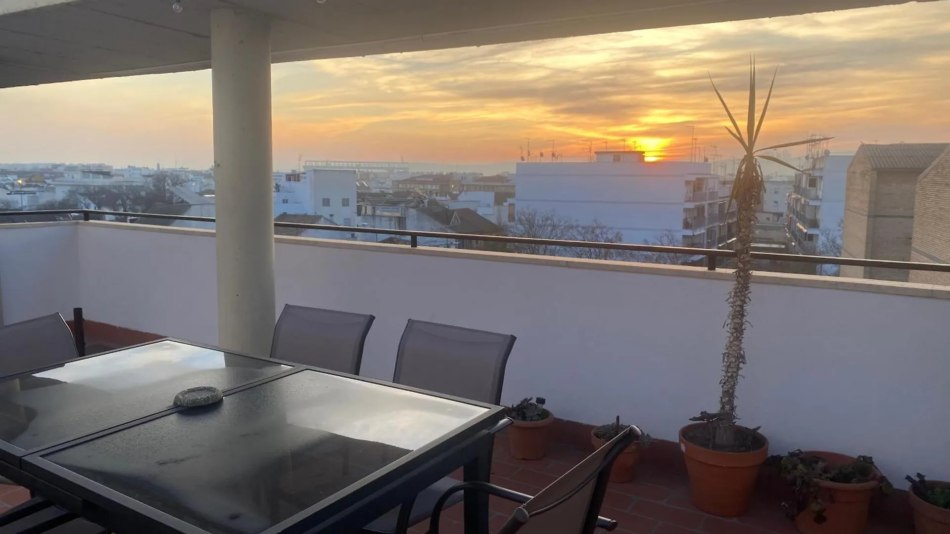 Duplex Junto Al Puente Romano Con Gran Terraza Y Parking Privado Córdoba 0*,